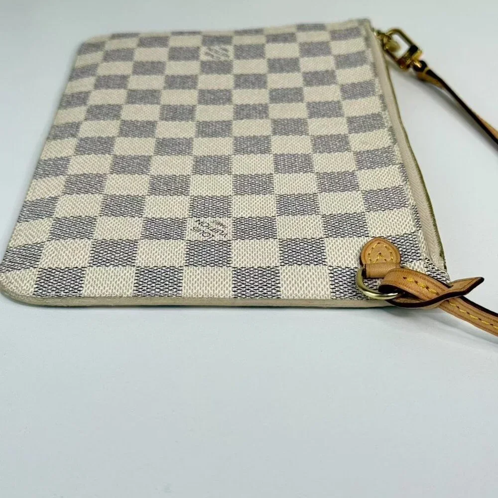 Louis Vuitton Clutch Damier Azur